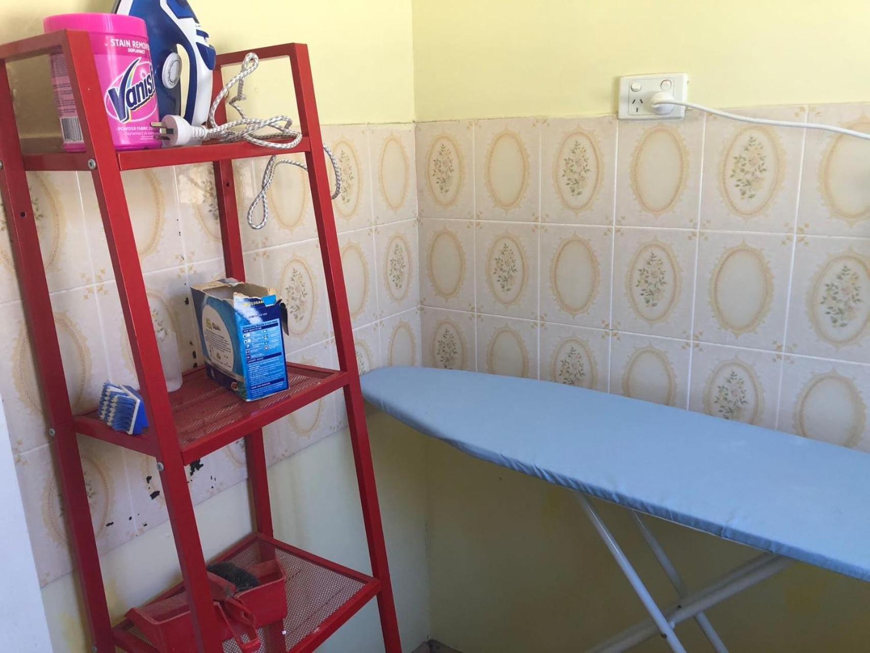 A Single Room Near The Railway Station ملبورن المظهر الخارجي الصورة